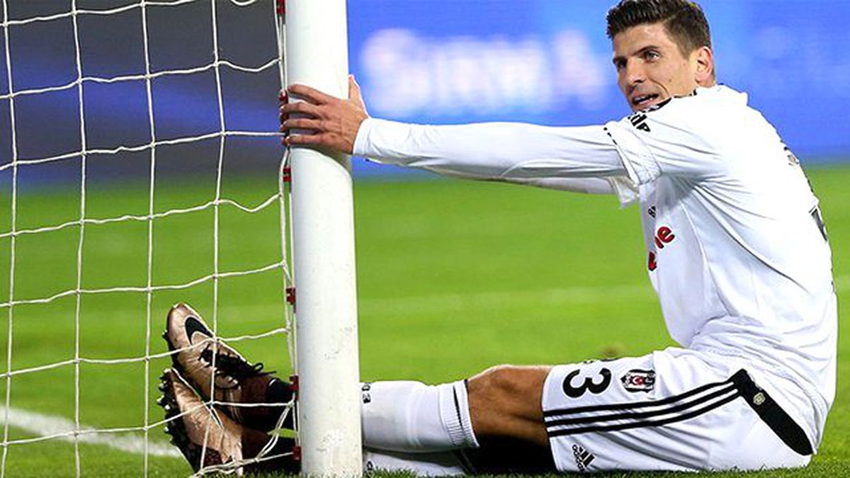 Beşiktaş'tan Ayrılan Gomez'e Tepki: Korkakça Davrandı