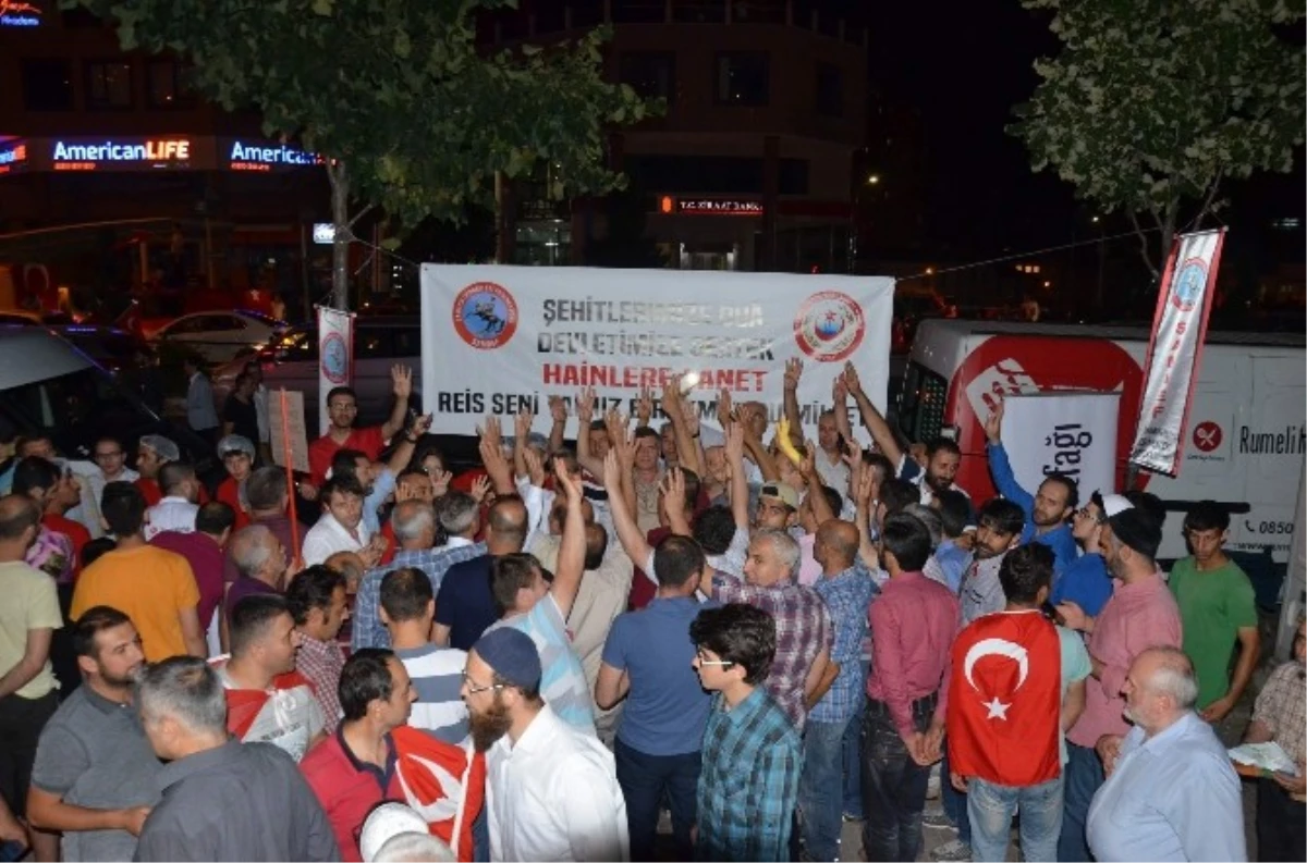 Bursa\'da Demokrasi Şehitleri İçin Mevlit Okutuldu