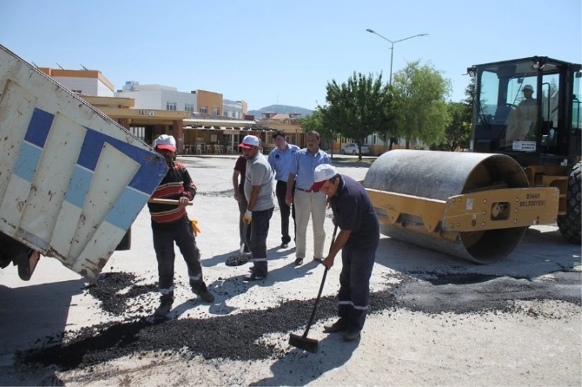 Dinar\'da Sıcak Asfalt Serim ve Yol Yama Çalışmaları Devam Ediyor