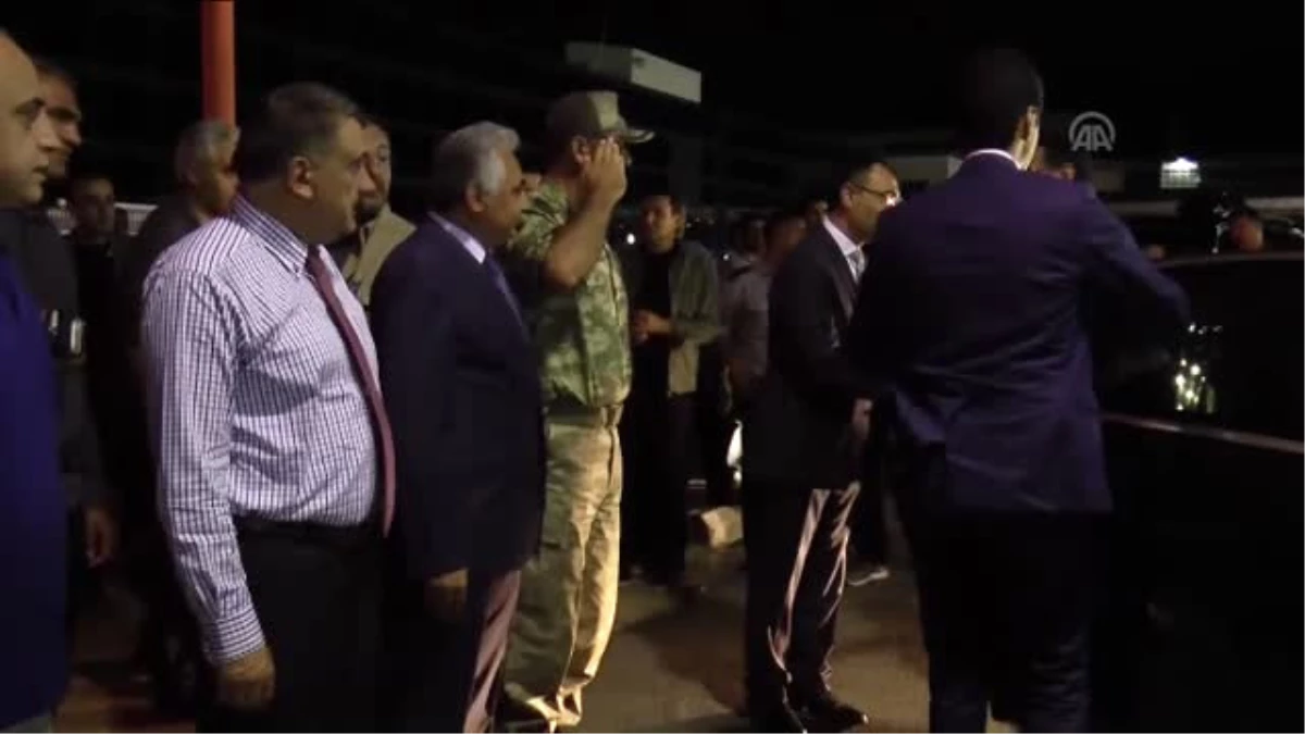 Gümrük ve Ticaret Bakanı Tüfenkci Darbe Girişiminde Yaralanan Sivilleri Ziyaret Etti