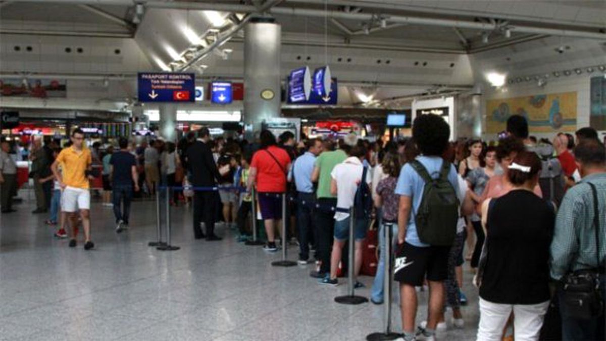 Kamu Çalışanlarının İki Ülkeye Gidiş Yasağı Kaldırıldı