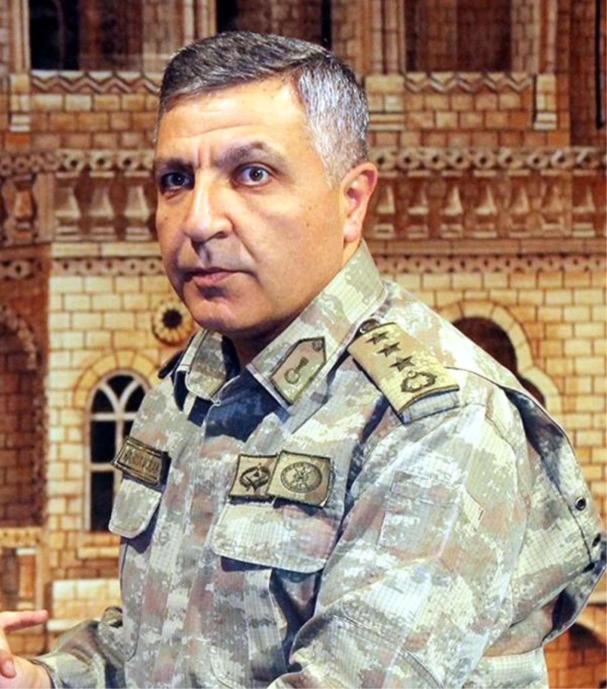 Mardin Jandarma Komutanı ile 2 Subay Tutuklandı