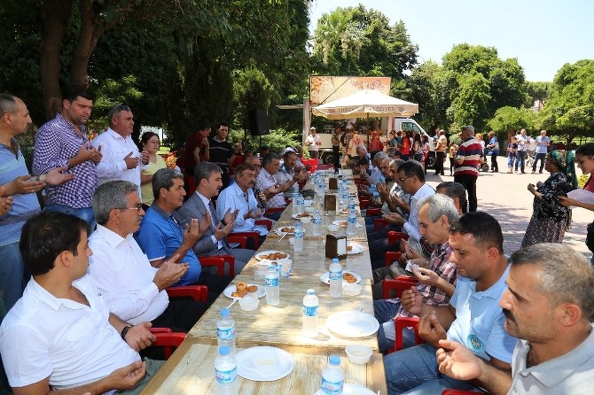 MHP\'den Demokrasi Şehitleri İçin Lokma Hayrı