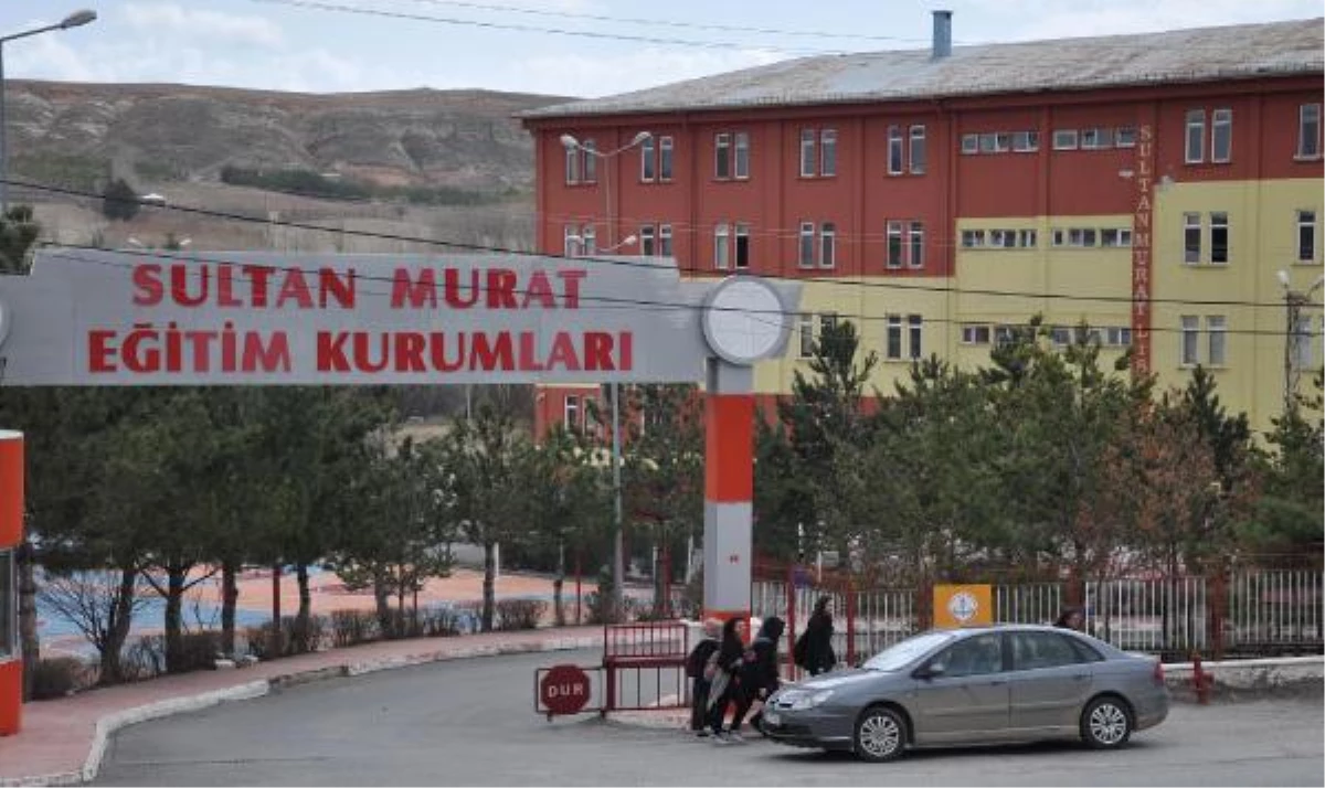 Sivas\'ta 6 Okul ve 7 Derneğin Faaliyetine Son Verildi