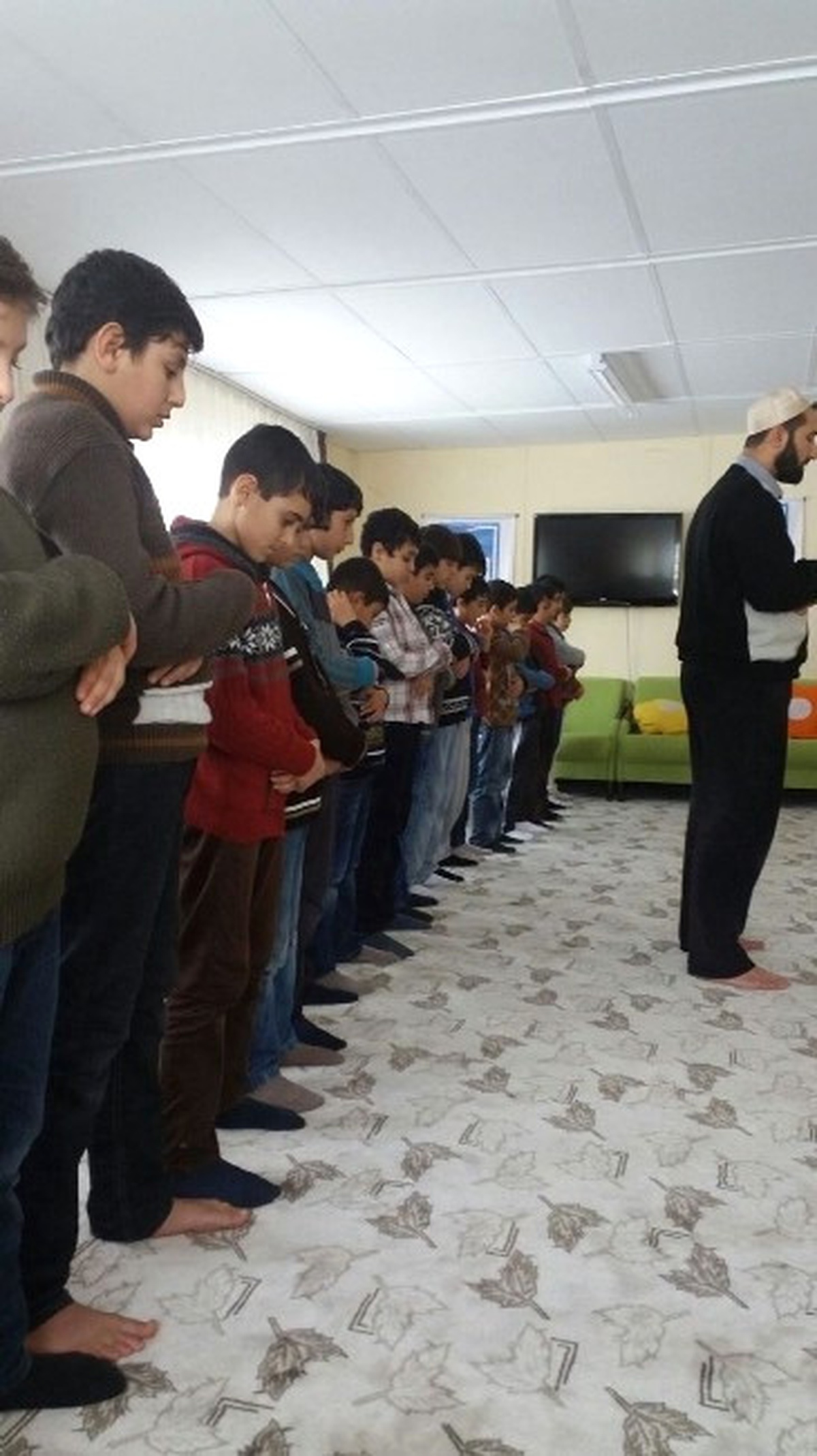 Yaz Kur\'an Kursu Öğrencileri Müezzinlik Yapıyor