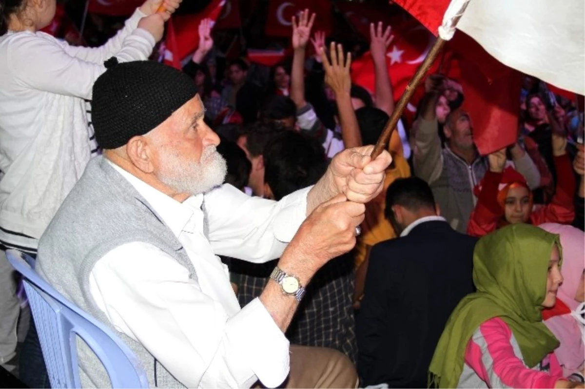 Yozgat\'ta Dedeler Demokrasi Nöbetinde