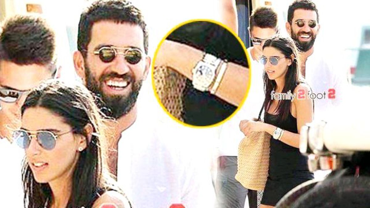 Arda Turan'dan Aslıhan'a 40 Bin TL'lik Hediye