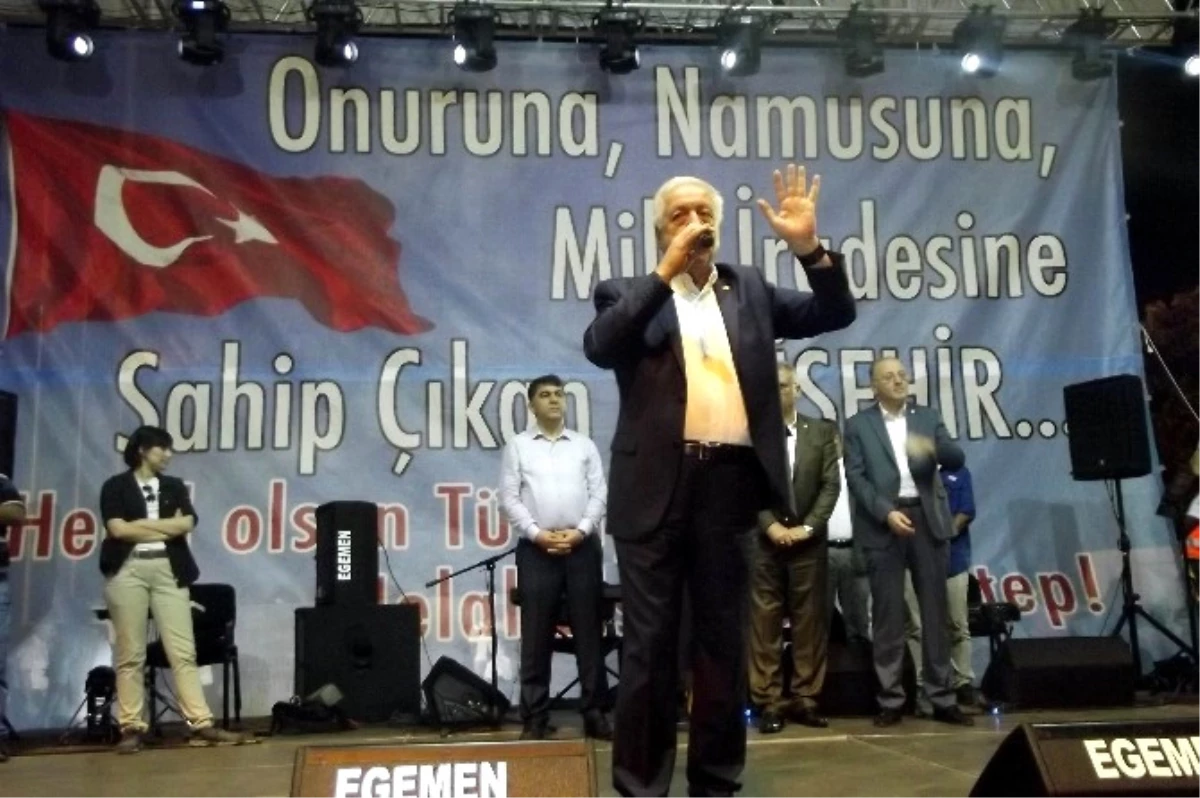 Demokrasi Nöbetine 9. Gününde Binlerce Katıldı