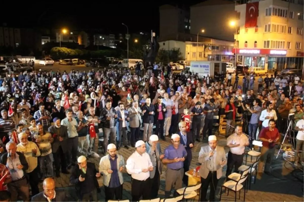 Oltulular Demokrasi Nöbetine Devam Ediyor