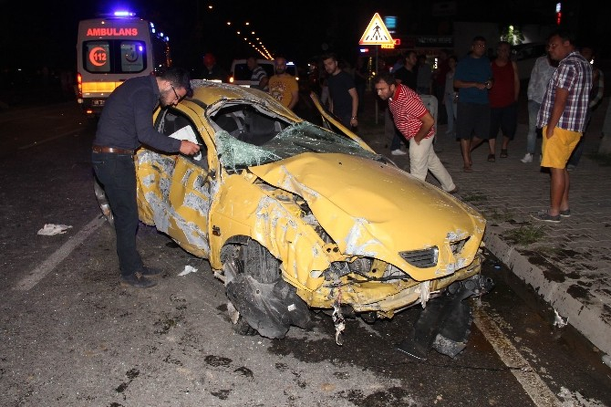 Samsun\'da Otomobil Takla Attı: 1 Ölü