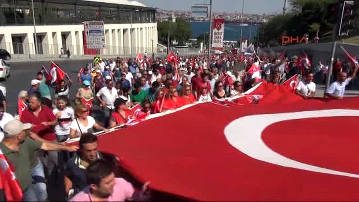 Taksim\'deki Cumhuriyet ve Demokrasi Mitingi