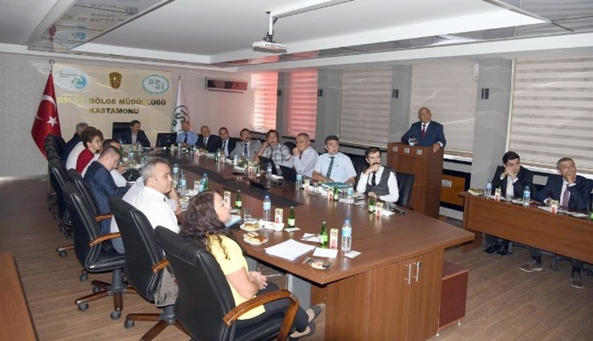 Vali Yıldırım, DSİ Bölge Müdürlüğü\'nden Brifing Aldı