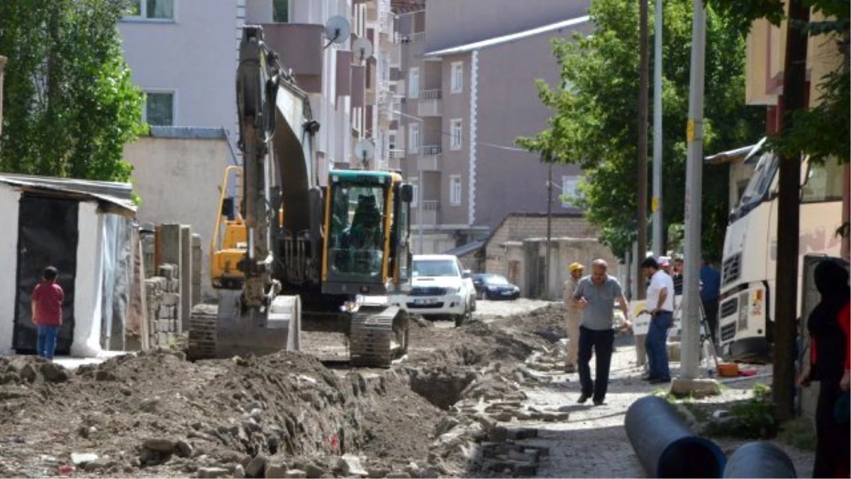 Ağrı\'da altyapı çalışmaları aralıksız devam ediyor.