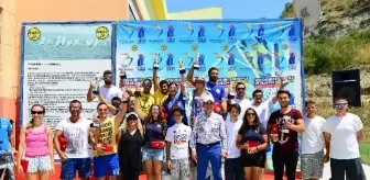 Beylikdüzü'nde 'Türkiye Windsurf ve Slalom' Rüzgarı