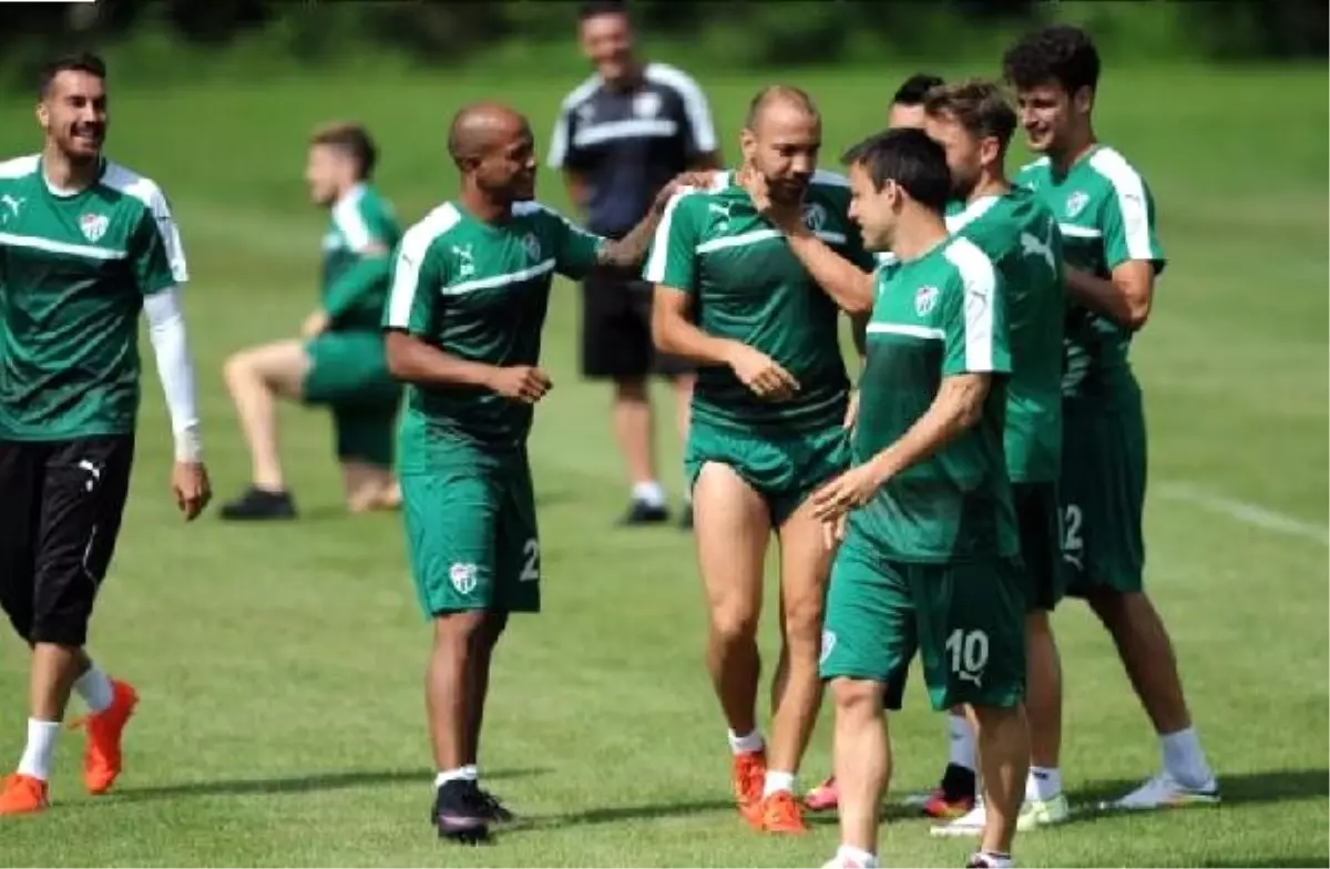 Bursaspor\'da Hazırlıklar Sürüyor