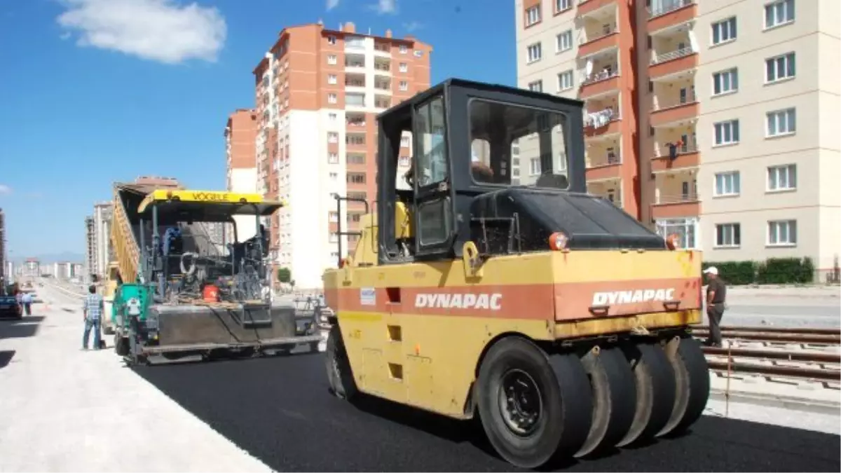 Büyükşehir\'den Yol ve Asfalt Çalışması