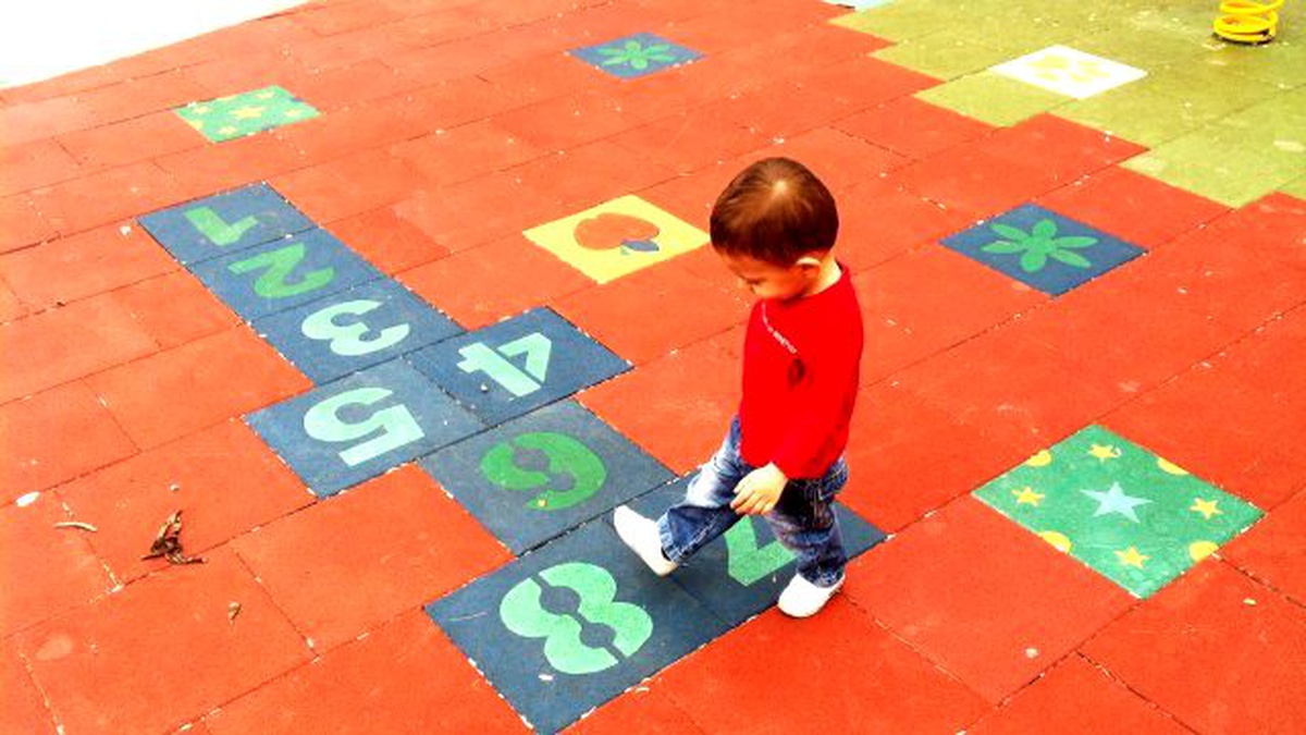 Çocuk parkında kanser oyunu!