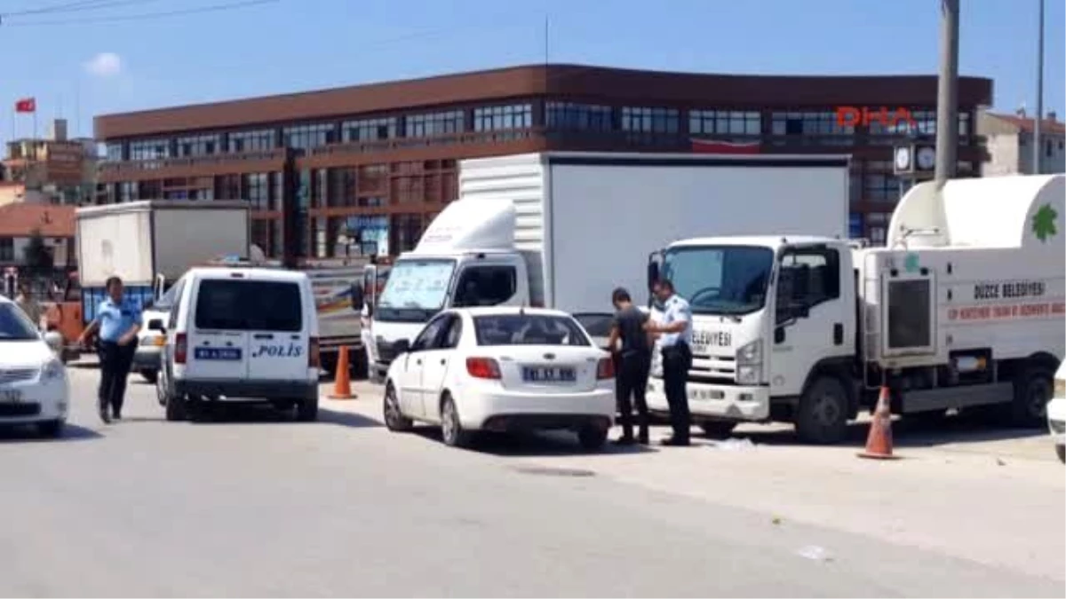 Düzce\'de Polisten Kaçan 4 Kişi Gözaltına Alındı