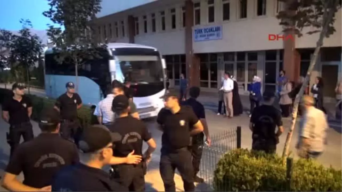 Niğde\'de 30 Polis Tutuklandı