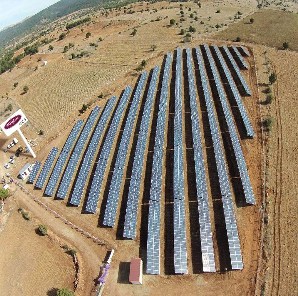 Tuğba, Enerjisini Güneşten Almaya Başladı