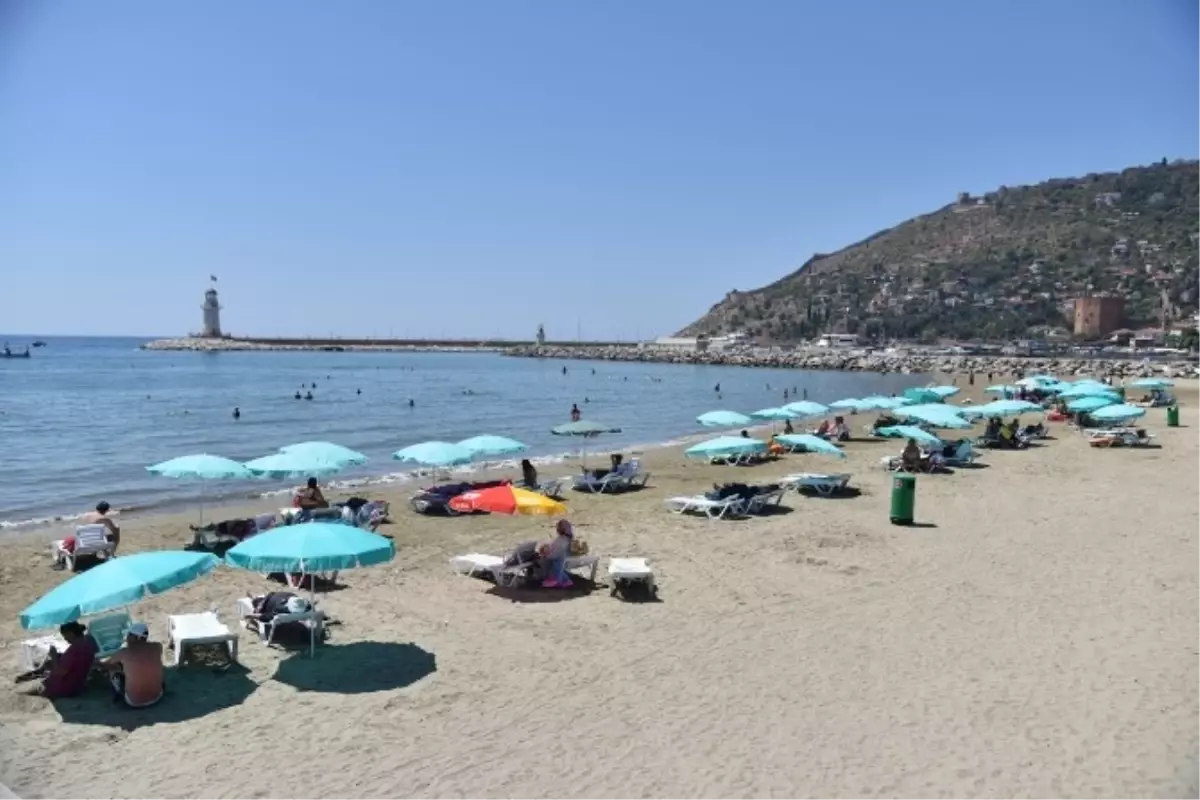 Alanya Galip Dere Halk Plajı Yenilendi