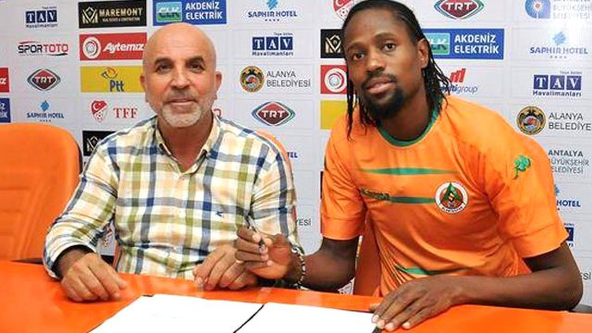 Alanyaspor, Abdoulaye Ba ile 1 Yıllığına Anlaşma Sağladı