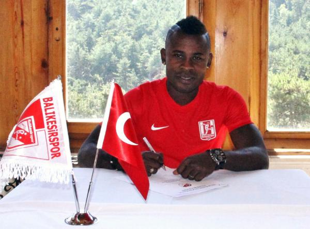 Balıkesirspor'da, Kethevoama İmzaladı