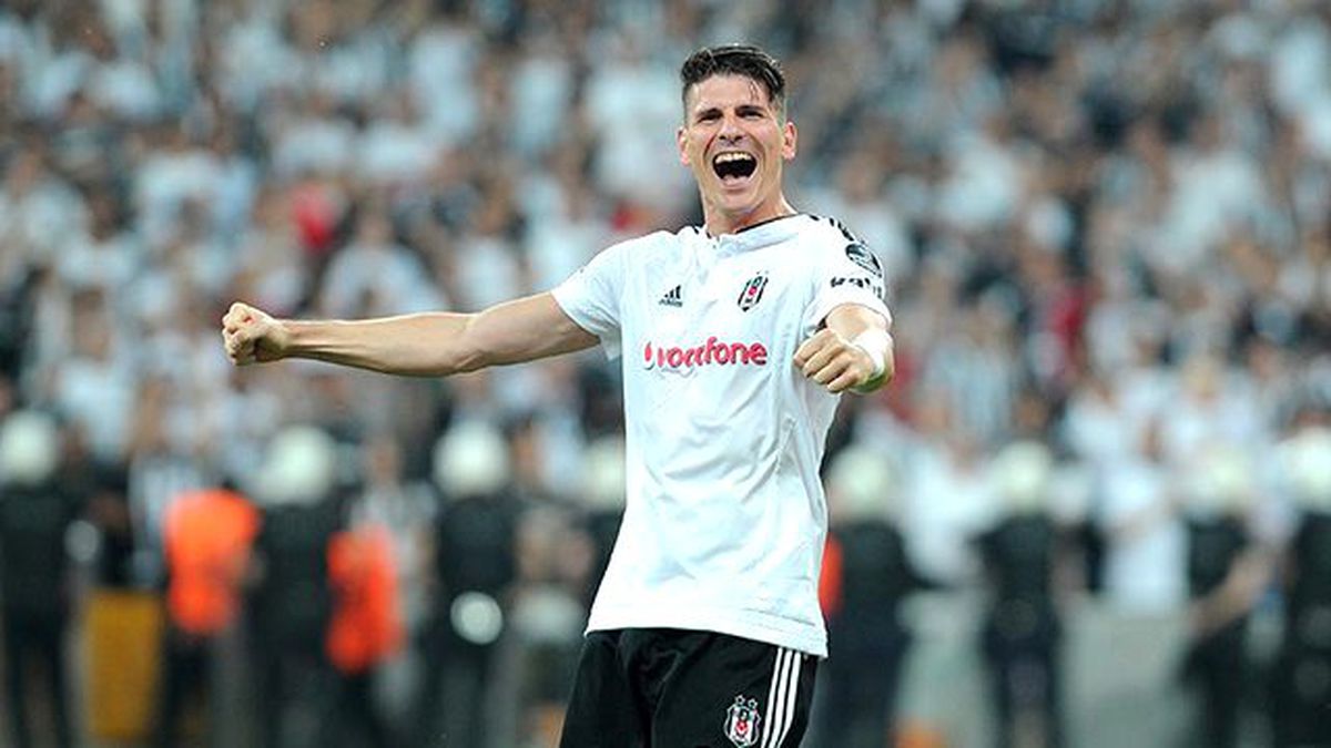 Beşiktaş Yönetimi, Mario Gomez ile Tekrar Görüşecek