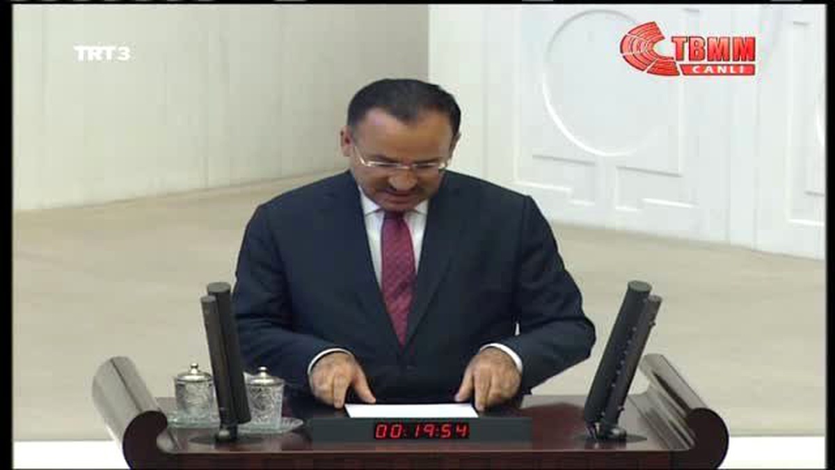 Bozdağ: \'Abd\'ye Beni Türkiye\'ye İade Etmeyin\' Diye Yazılar Yazıyor Adeta Yalvarıyor