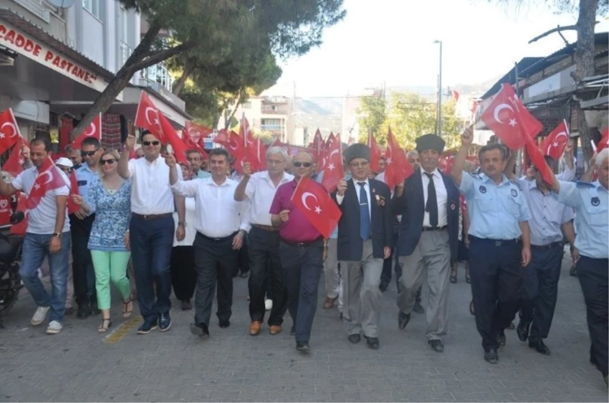 Buharkentliler Demokrasiye Sahip Çıktı