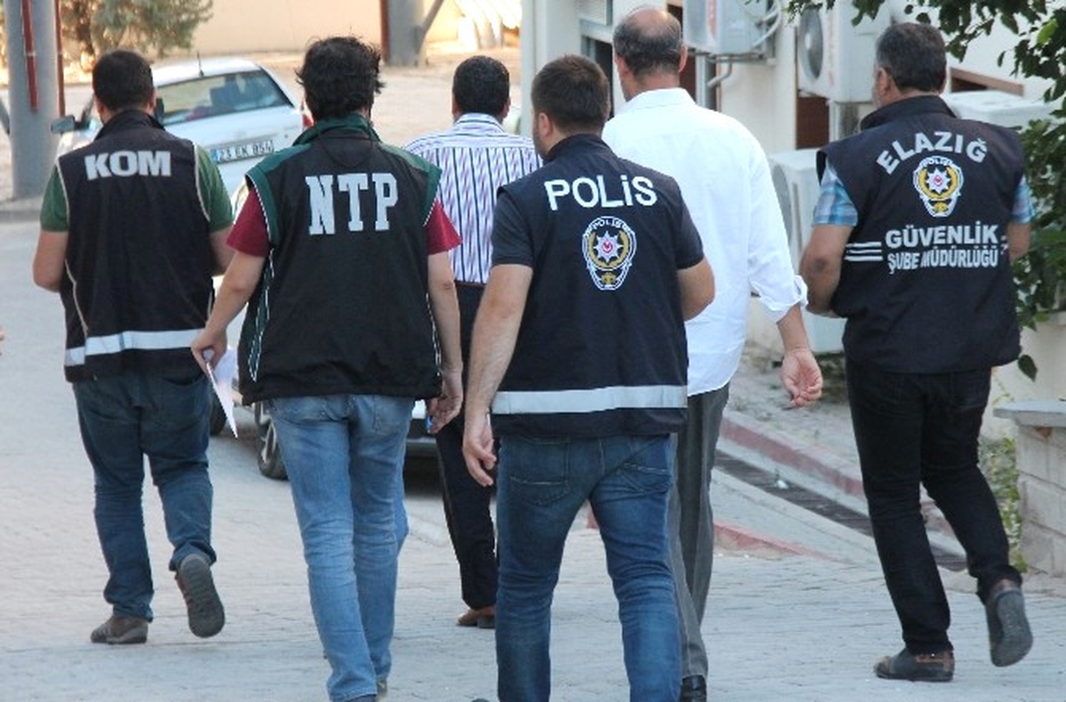 Elazığ\'da 537 Kamu Görevlisi Açığa Alındı, 51\'i Tutuklandı