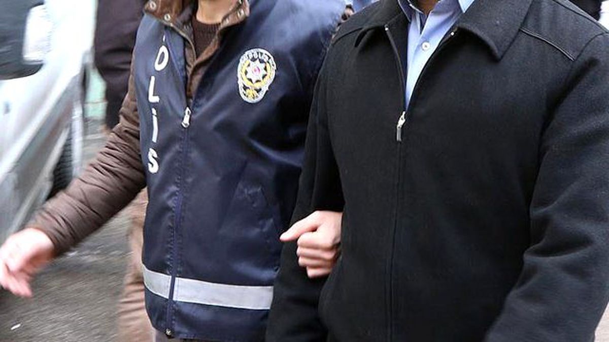 FETÖ İmamı'nın Kızı ve Damadı Yurt Dışına Kaçmak İsterken Yakalandı