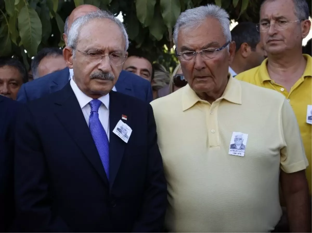 Kılıçdaroğlu ve Baykal Yan Yana Saf Tuttu