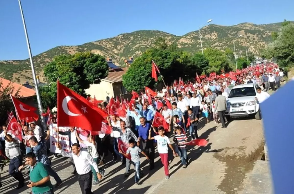 Mutki\'de Demokrasi Yürüyüşü Düzenlendi