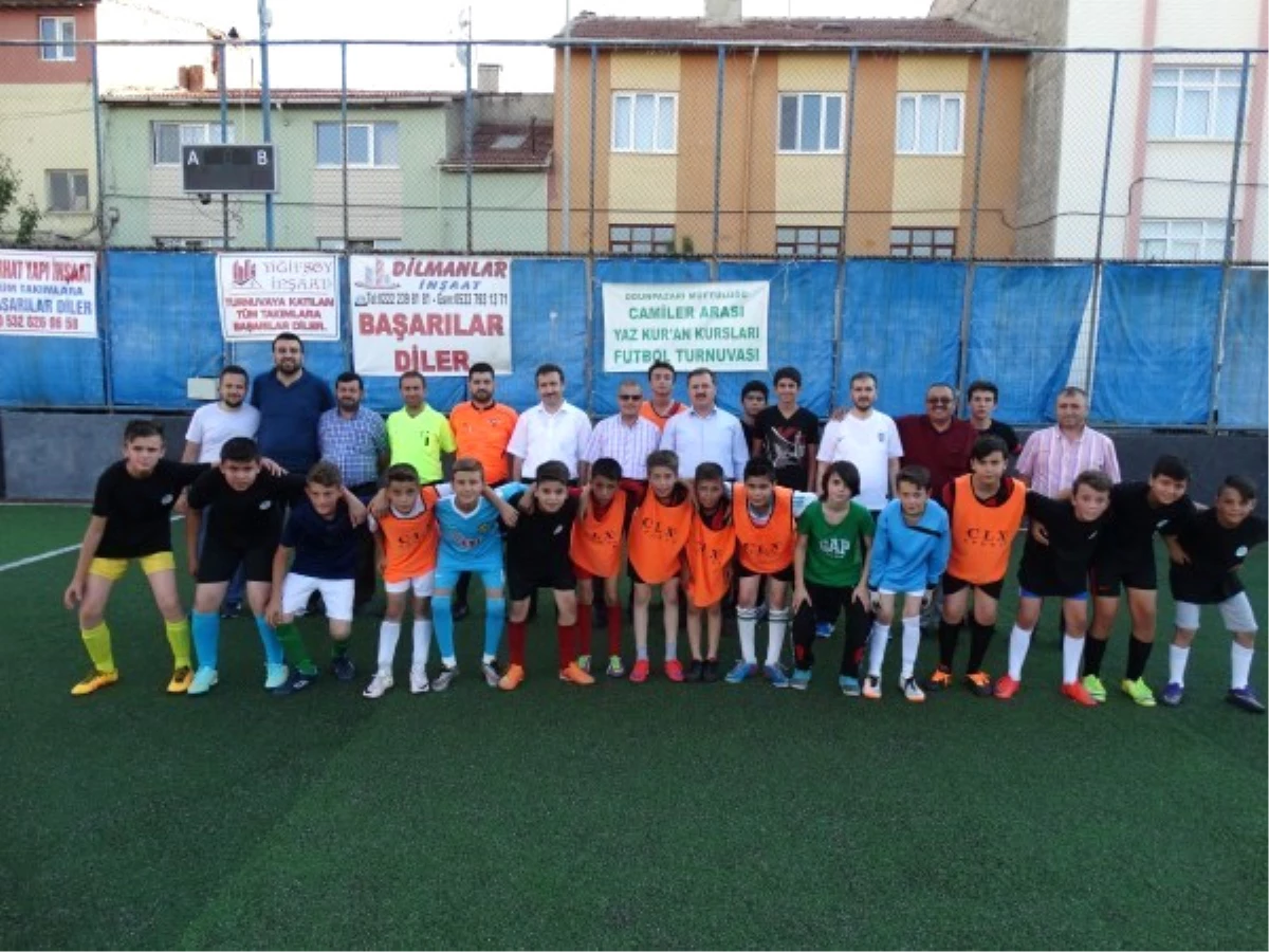 Odunpazarı İlçe Müftülüğü Yaz Kur\'an Kursları Öğrenciler Arası Halı Saha Futbol Turnuvası Başladı
