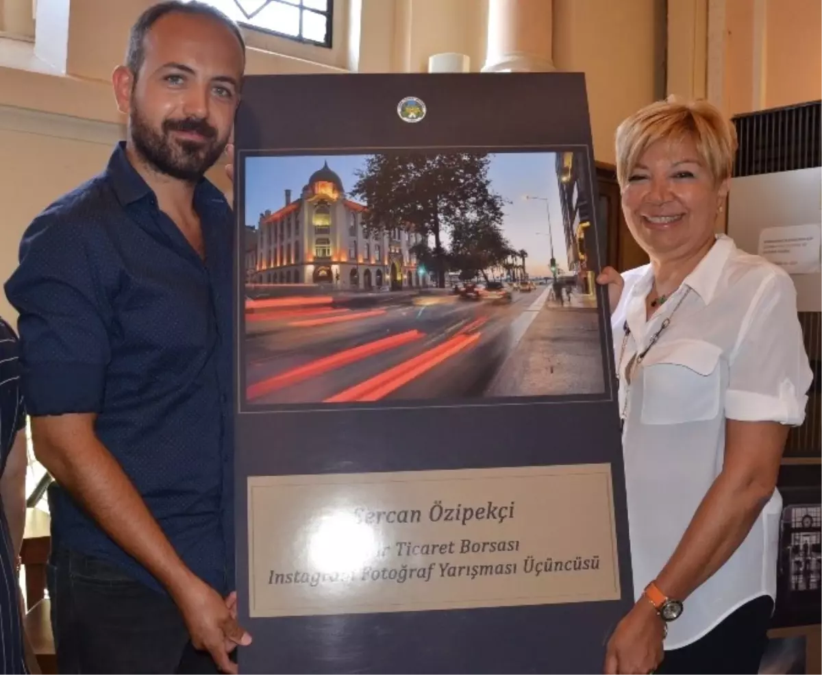 Tarihi Borsa Binasını En İyi Fotoğraflayanlar Belli Oldu