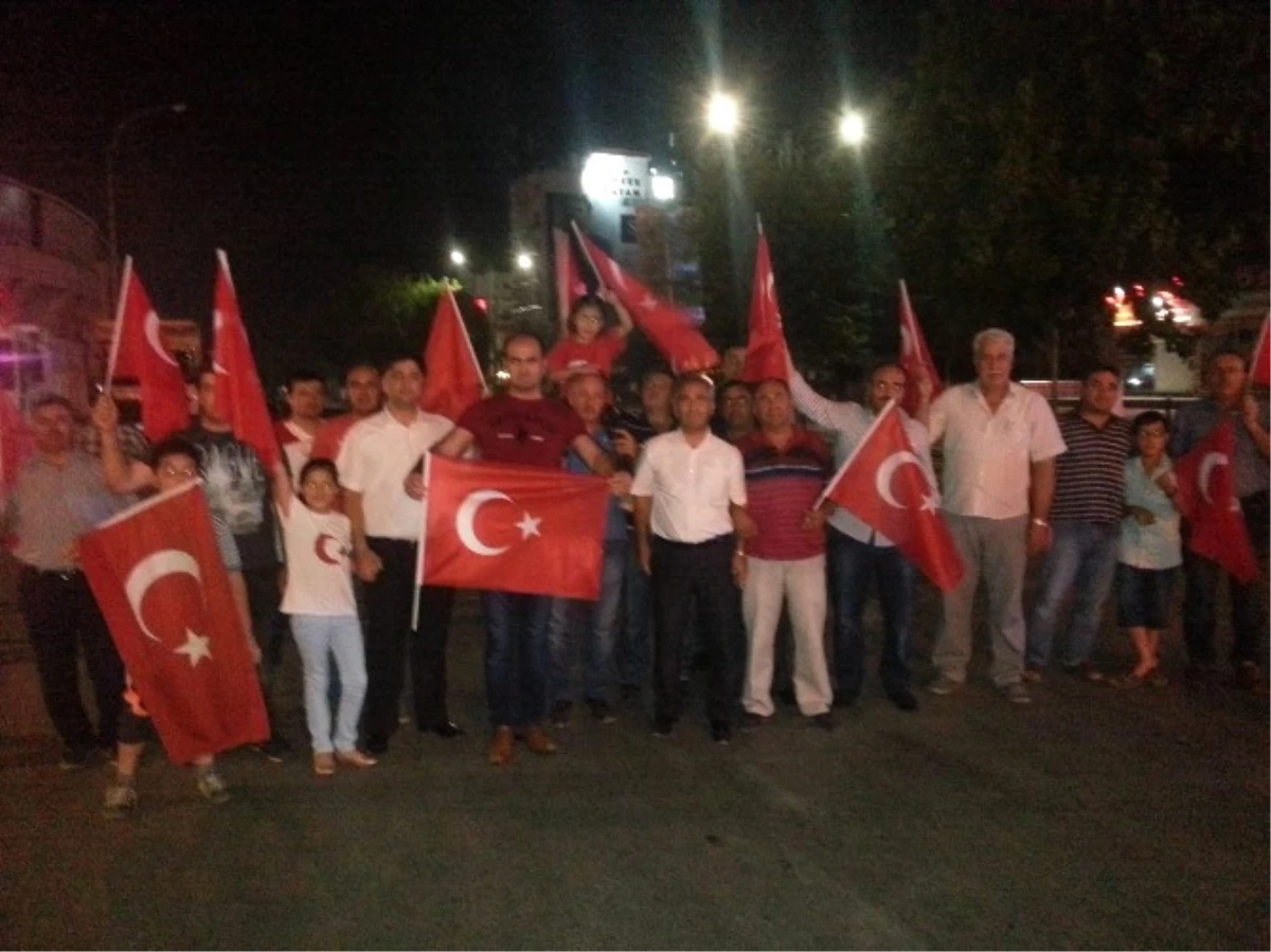 Türk Ulaşım-Sen Demokrasi Nöbetinde