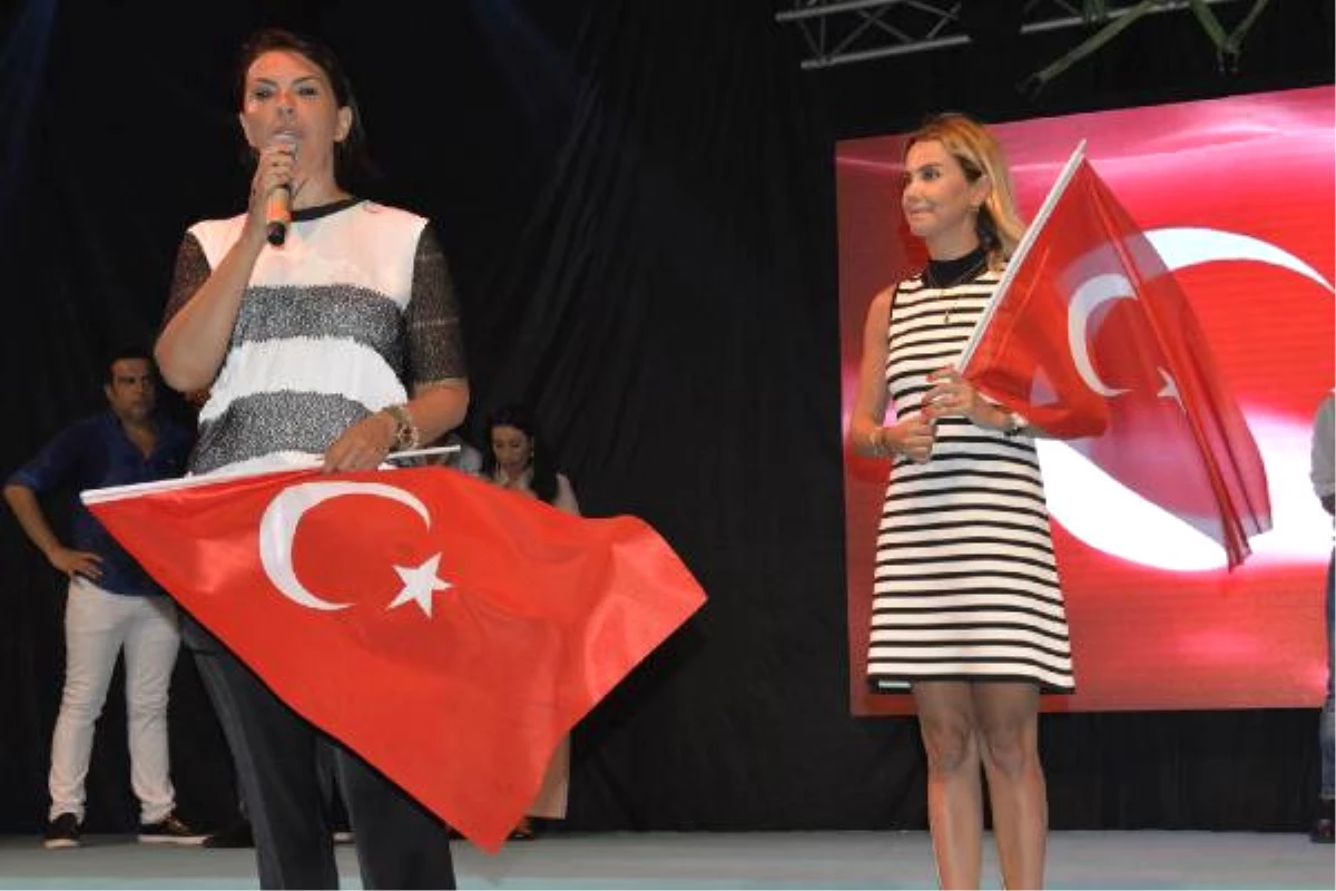 Antalya\'da Darbe Girişimine Karşı Demokrasi Şöleni