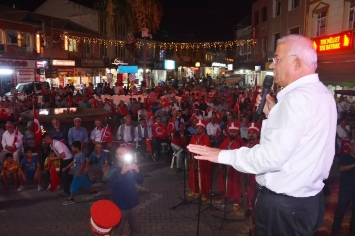 Başkan Görmez: "Demokrasi Kahramanı Kadınlardır"