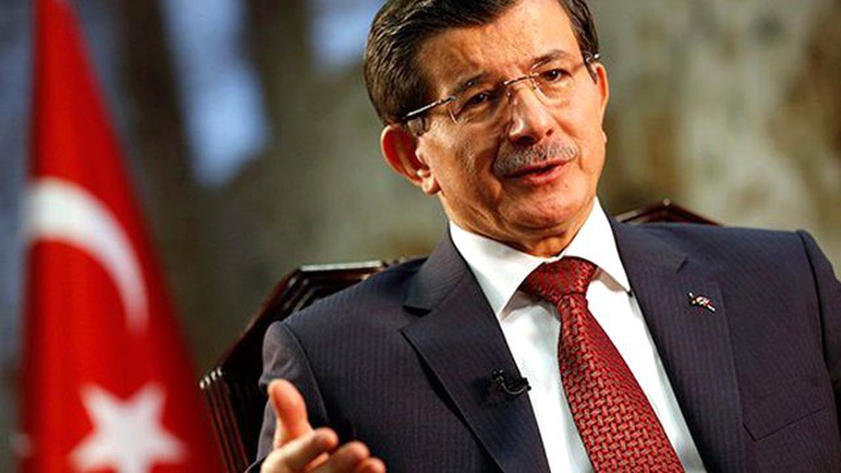 Davutoğlu'ndan Düşürülen Rus Uçağı Açıklaması: 17 Saniyede Emir Vermem Mümkün mü