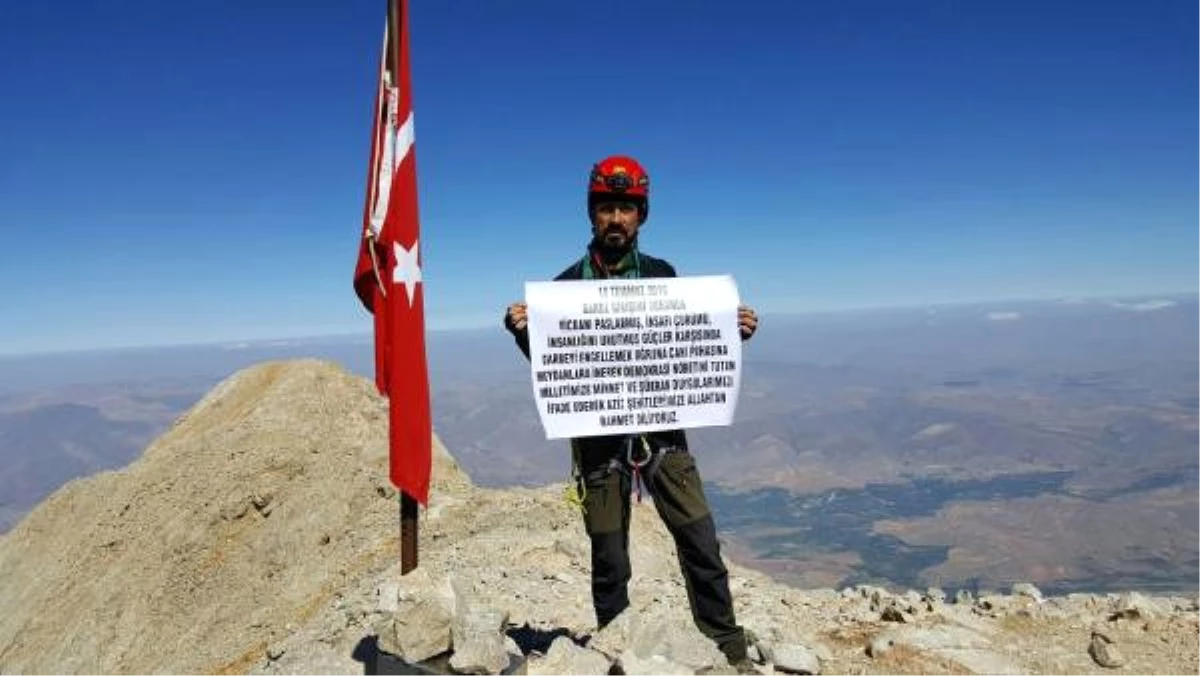 Demirkazık Dağı\'nda Darbe Girişimini Protesto Ettiler