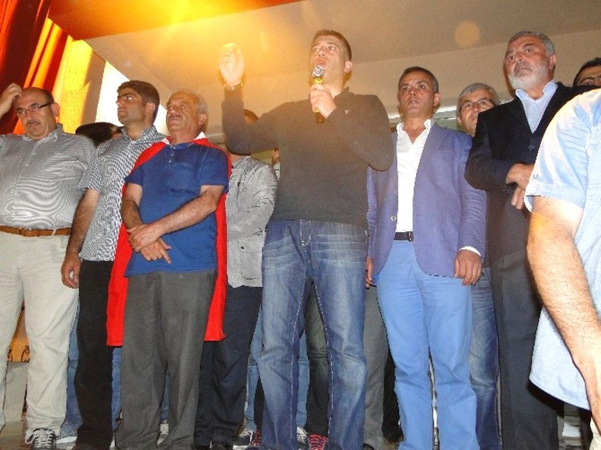 Doğubayazıt\'ta Demokrasi Nöbeti Devam Ediyor