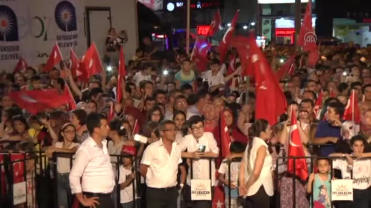 Antalya\'da Demokrasi Nöbeti Devam Ediyor