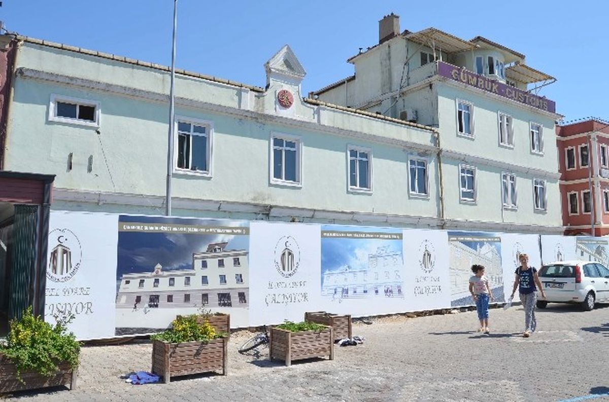 Gümrük Binasında Çalışmalar Sürüyor