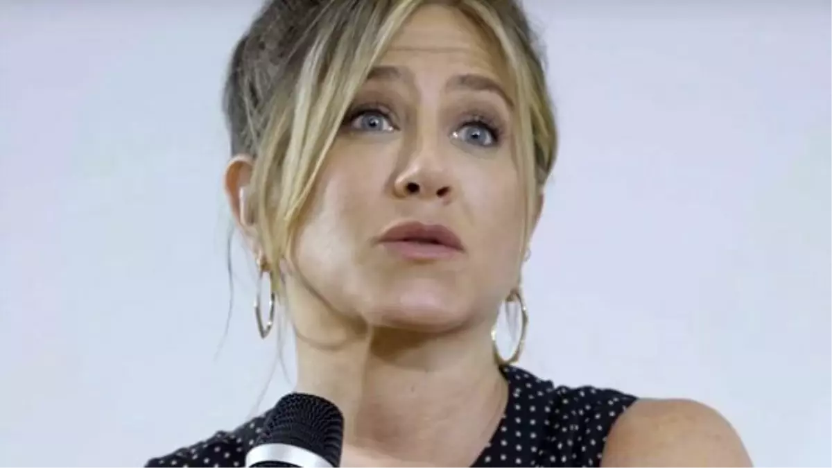 Jennifer Aniston Gözyaşlarına Boğuldu