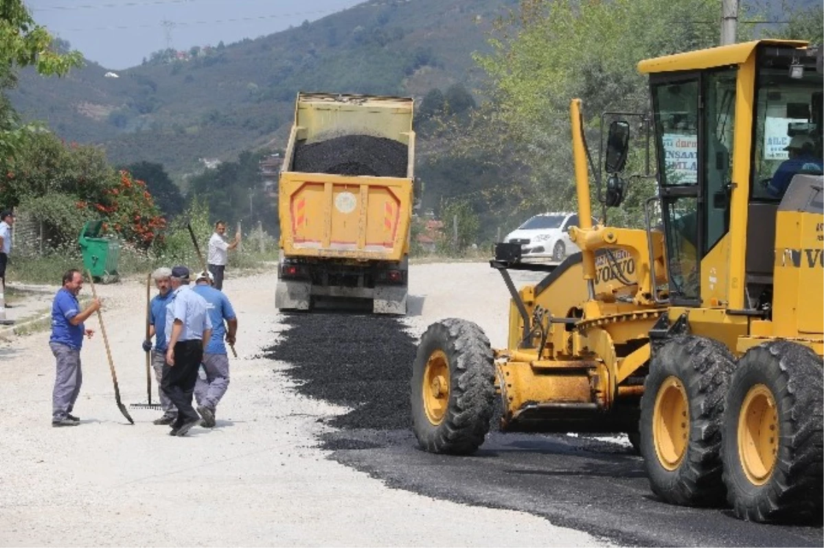 Kuzuluk\'ta Asfalt Yama Çalışmalarını Sürdürüyor