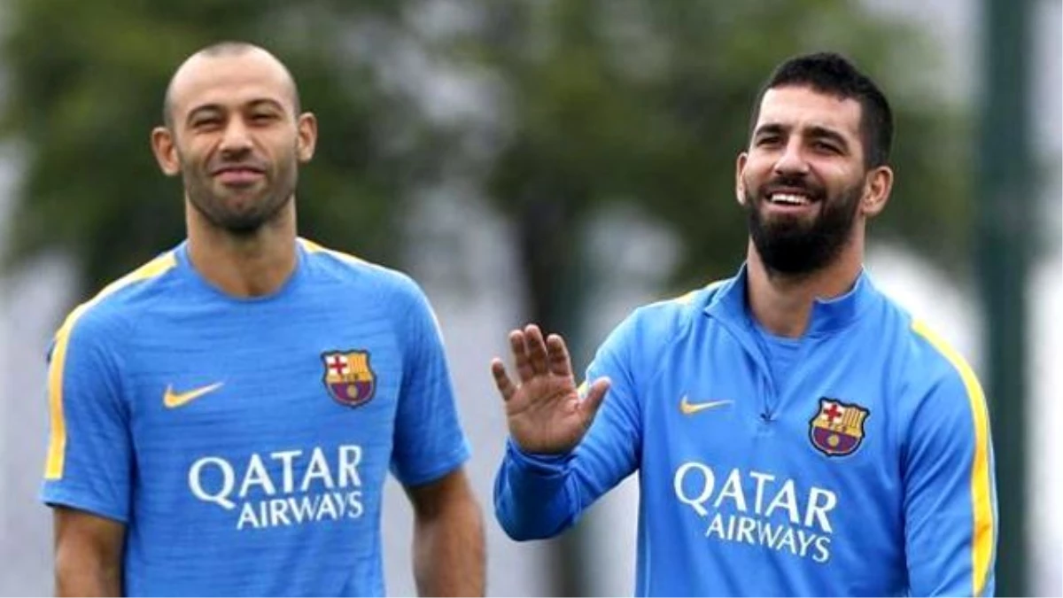 Mascherano, 3 Yıl Daha Barcelona\'da