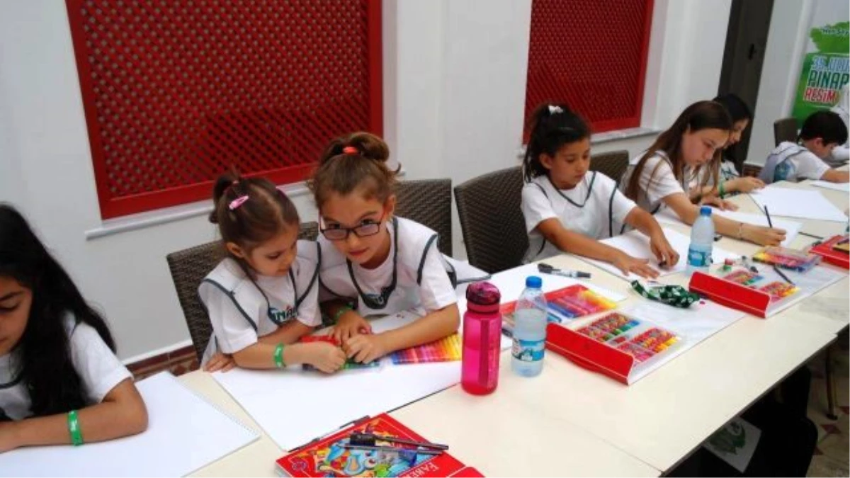 Pınar Çocuk Resim Yarışması\'nda 27 yetenekli çocuğa ödül