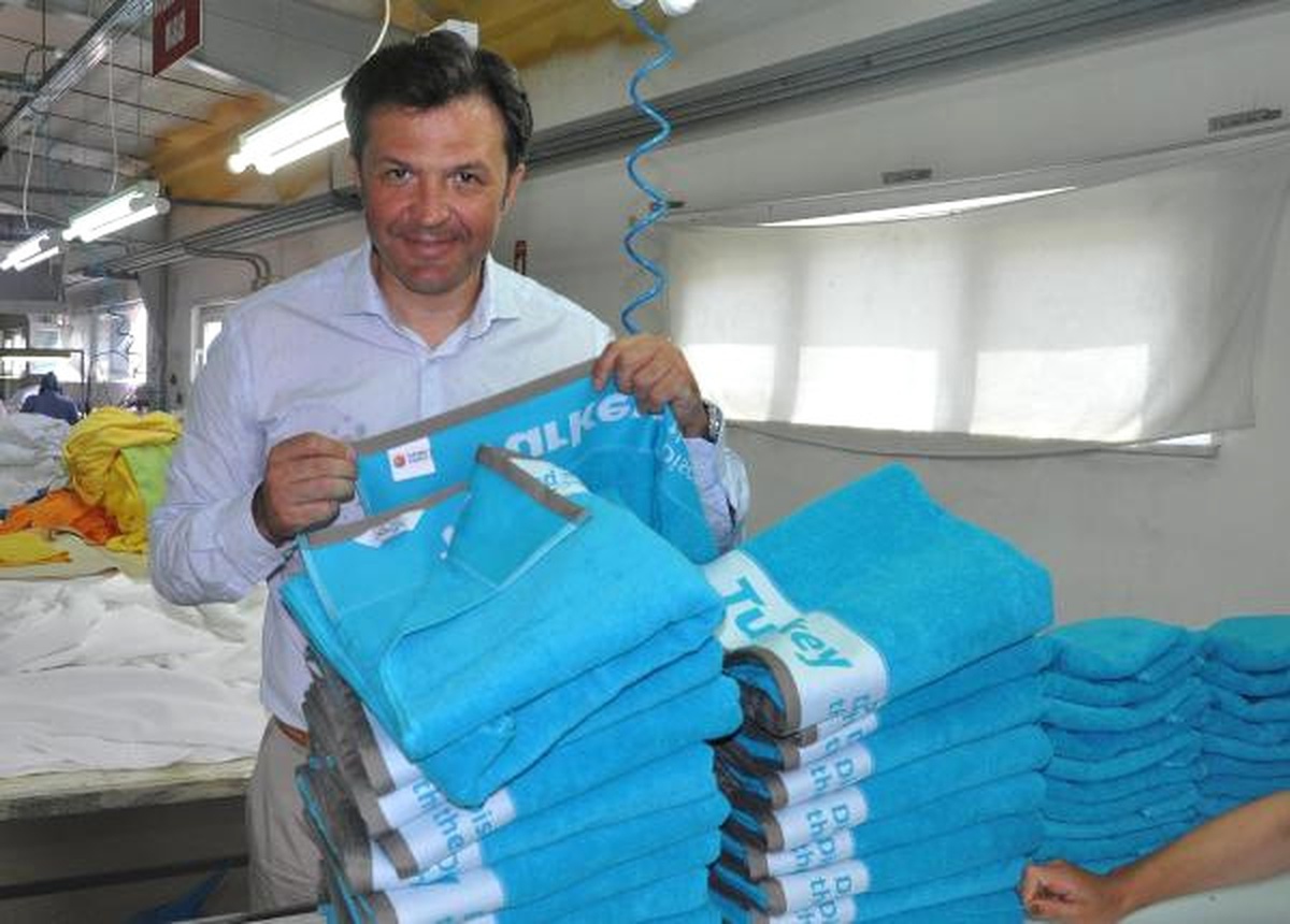 Rio Olimpiyatlarında Milli Sporculara \'Made By Denizli\' Markalı Havlu
