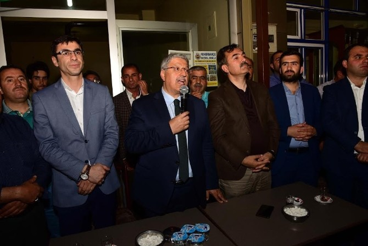Ahlat\'ta Demokrasi Nöbeti Devam Ediyor